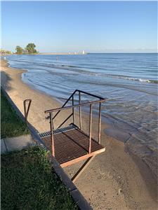 Port Dover Lakeview House - Private Stairs to Beach