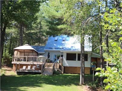 White Pines Cottage Spring Fed Robertson Lake