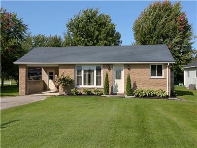 72181 Bluewater Highway - Grand Bend