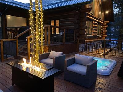 The Gordon's River Cabin-Custom Log Home