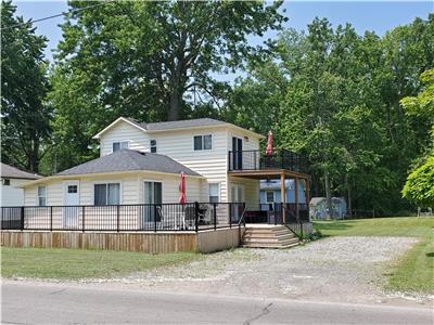 Turkey Point Cottage, just steps away from the beach.