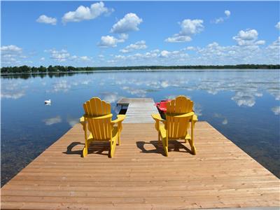 Kawarthas Cottage on Canal Lake with 100 feet of Private Waterfront