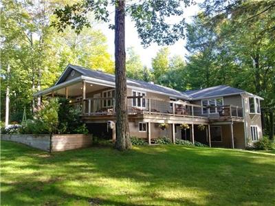 Waterfront Oasis Mazinaw Lake