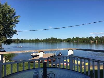 Oasis on Beaver Lake