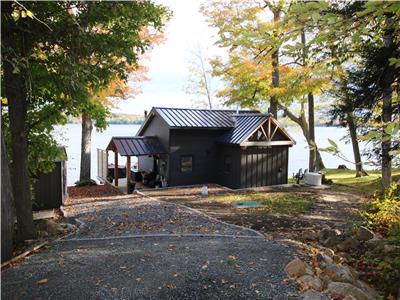 Welcome To The Cozy Cabin On Dalhousie Lake
