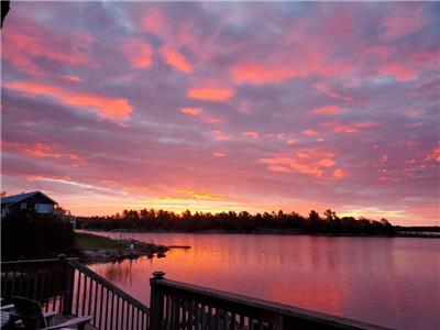 Cook's Cottage, Lakefront, Drive to, Winterized