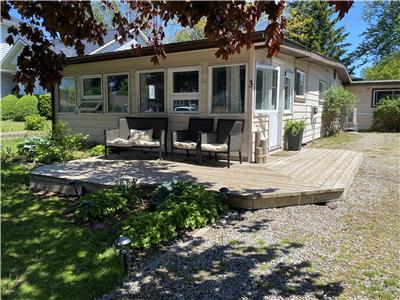 The cozy cove in long point - Fully fenced yard - large driveway - AC - WIFI - 1 min walk to beach