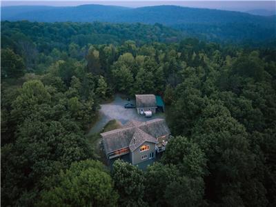 Natures Haven  Hot Tub 5 Acres  Firepit