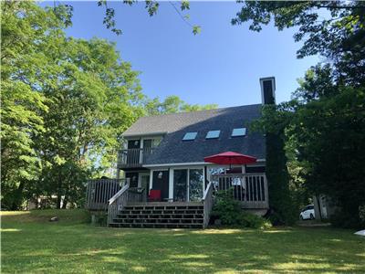 Four Mile Retreat - Lakefront Cottage w/Sandy Beach
