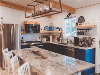Beach Point Cottage Co - HAMPTON HOUSE  - Luxurious Vacation Destination .. Christmas Available!