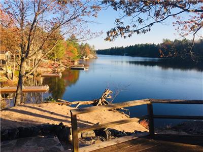 Serene Lakefront Cottage -Peaceful, Scenic Location - Booking for Summer 2023 & March Break