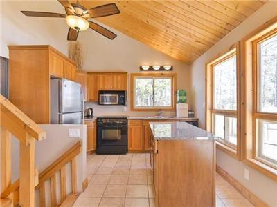 Welcome to Bon Echo Shores Cottage on Mazinaw Lake