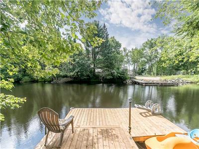 Glen Acres Waterfront Cottage in Huntsville