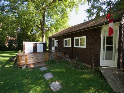 Will'O'Wisp Classic Bayfield Cottage! Near the Lake