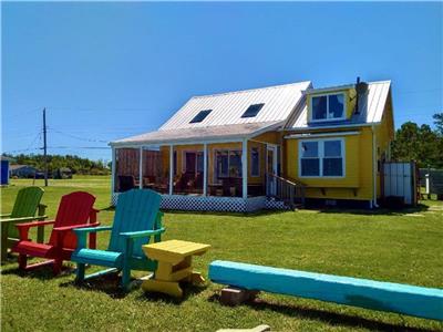 Prime Beachfront Cottage+Solar Bunkie:Warm Ocean Swims, Sandbars, Sunsets & Bonus2bathrooms/AC/DW/WD