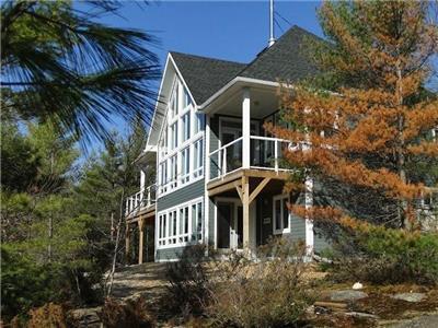 Riverstone - Large Cottage w/ Dock, Kayaks, Paddleboards, Beautiful Views, AC