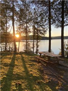 Bearfoot Lakehouse