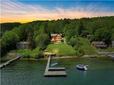 Luxury Waterfront Paradise with Sauna and Hot Tub