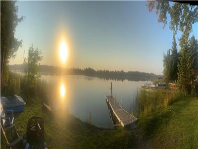 Special $100 off weekly rental Summer 2025 availability beautiful lakefront Beaverlake cottage