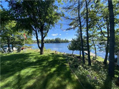 Beautiful Kawarthas Cottage with Stunning Lakefront Views on Big Bald Lake