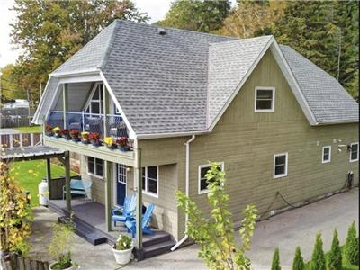 Beautiful Large Cottage at Turkey Point