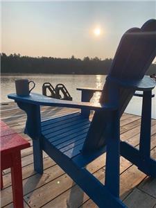 Lakefront Cottage-perfect place to make memories on Catchacoma Lake