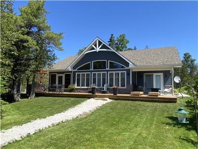 Tobermory-Lake front-New-Fiddler's Green Cottage-Warner Bay/Eagle Road area