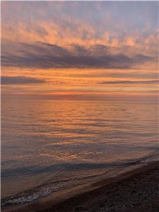 Lakefront Bayfield Cottage - Tove's Terrace