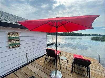 Jolie Maison By Chalet Paradise - Waterfront Cottage In Bobcaygeon: 4 Bedrooms, 2 Bath,