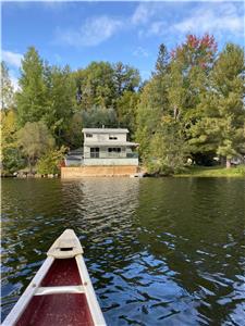 Chalet au bord de l'eau du Lac Lola  45 minutes d'Ottawa