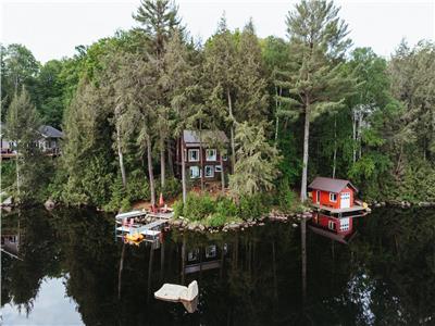 On Point Lakefront Haliburton - Stormy Lake Cottage
