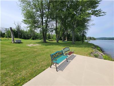 Chalet toutes saisons au bord de l'eau