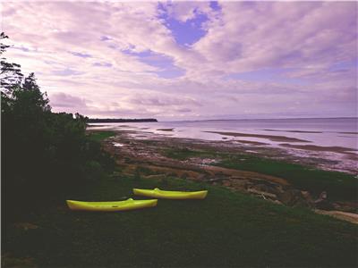 Waterfront Cottage, 20 mins to Charlottetown