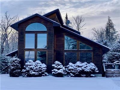 Lakefront Retreat: Your Perfect Getaway at Paudash Lake