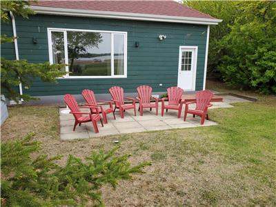 Cottage at Rochon Sands, Buffalo Lake, Alberta - fully equipped family vacation lakefront home