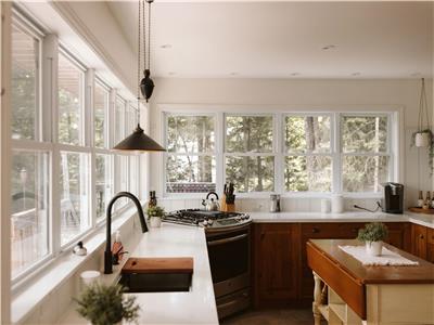 Coe Lake Cottage - Hot Tub & Chiminea