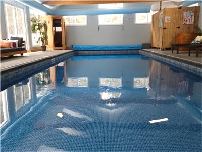 Indoor Pool Luxury Retreat | private resort in Ottawa (indoor pool, sauna, games and more)