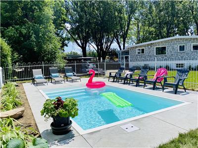 Grande maison avec piscine et billard  8 min. du Vieux-Qubec