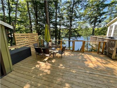 Simpson Lakehouse - Hilltop sunset views, private sauna!