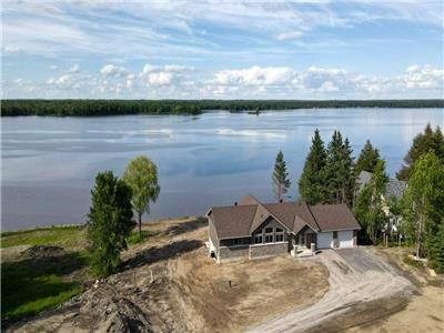 Custom Built Waterfront Bungalow in Castleford