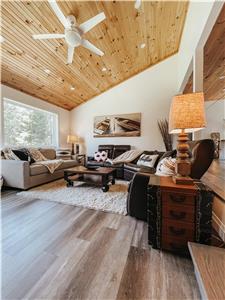 Lakeside Retreat On Nosbonsing