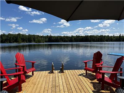 Lake Daze Waterfront Retreat, Internet, Sleeps 12+, Dogs Welcome - newly renovated