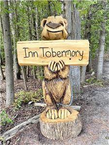 INN TOBERMORY - Private 4 season cottage walking distance to town!  Minimum 2 night rental