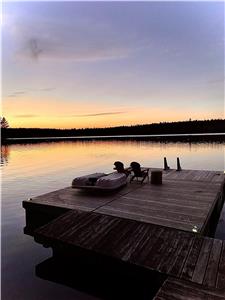 White Lake waterfront cottage with the hot tub and 85