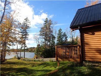 Luna Rosa Chalet - Lakefront Hideaway, Unplugged
