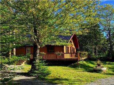 Luna Rosa Chalet - Lakefront Hideaway, Unplugged