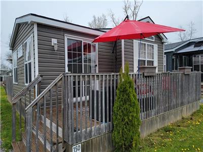 Cheerful 3-Bedroom Cottage in Niagara's Wine Country