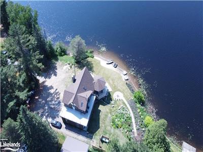 Luxury Lakeview Dream Cottage with Hot Tub