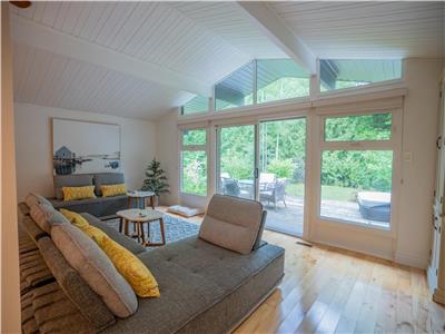 June & Sept 2025 bookings available - 4 bedrooms, 2 baths, EV charger, dogs allowed