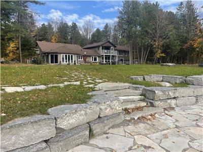 Waterfront Cottage in Bobcaygeon